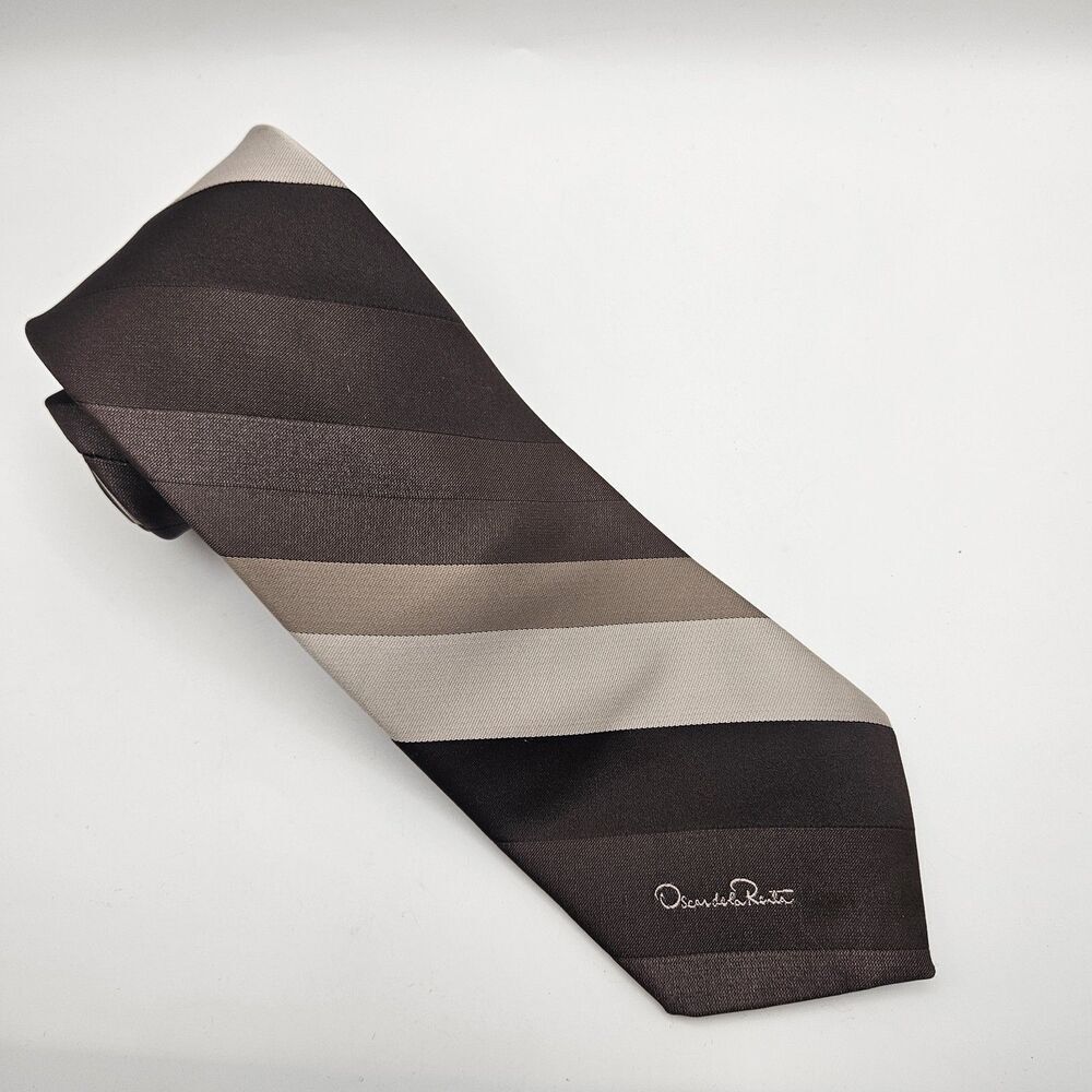 VTG Oscar de la Renta Designer 100% Silk Brown Stripe Gradient Tie 55.75x3. 5"